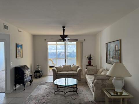 7715 Southampton Terrace #405, Tamarac FL - photo 16 of 45