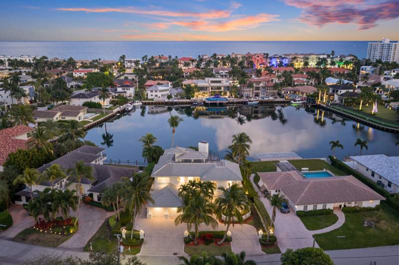 5 bedroom Single Family Residence at 4317 Intracoastal Drive, Bel Lido, Highland Beach — photo 2