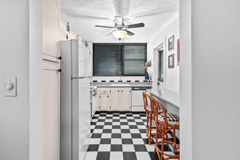 2 bedroom Condominium at 1237 Hillsboro Mile #101, Port De Mer Condo, Hillsboro Beach — photo 4