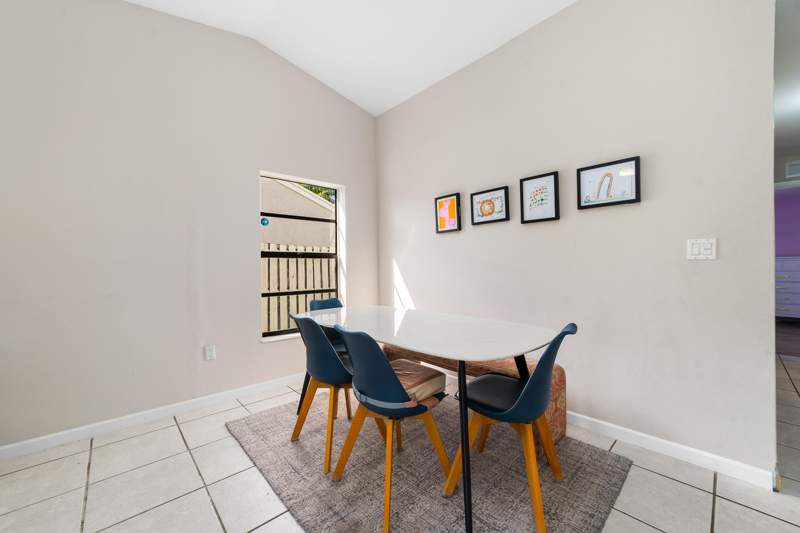 4 bedroom Single Family Residence at 1060 Cedar Creek Way, Shenandoah Section Four, Davie — photo 5