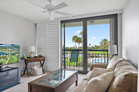 301 S Seas Drive #305, Jupiter FL - photo 9 of 23