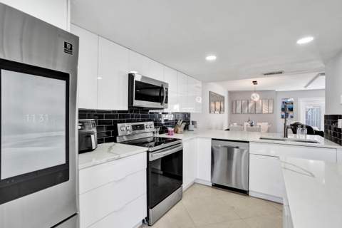 868 Crystal Lake Drive, Deerfield Beach FL - photo 17 of 62