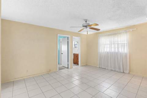 1802 SW 13th Avenue, Boynton Beach FL - photo 9 of 22