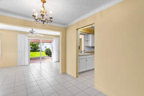 1802 SW 13th Avenue, Boynton Beach FL - photo 10 of 22