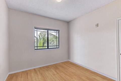 2806 Veronia Drive #301, Palm Beach Gardens FL - photo 16 of 42