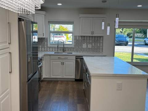 917 S Drive Terrace #B, Delray Beach FL - photo 9 of 38