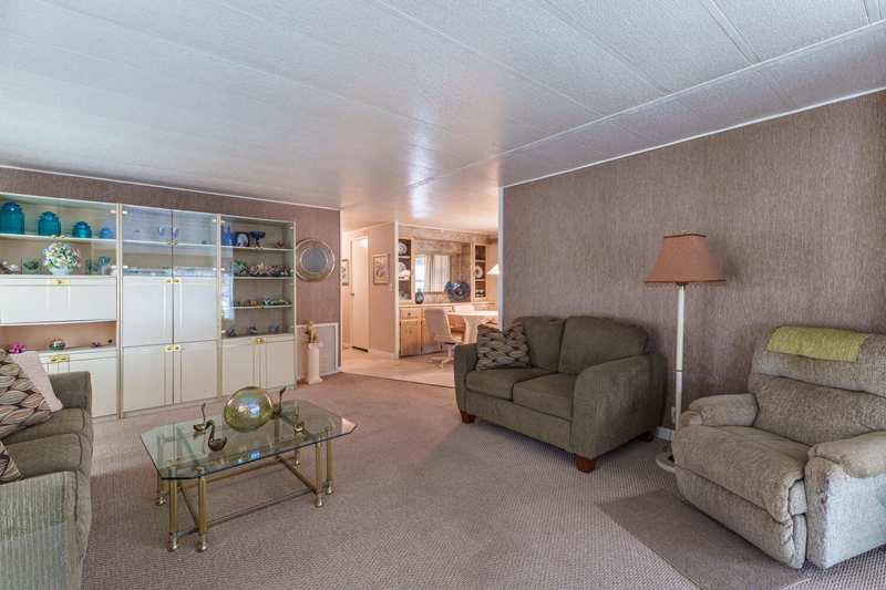 2 bedroom Manufactured Home at 218 W Caribbean, Spanish Lakes Golf Village, Port St. Lucie — photo 1