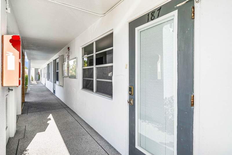 2 bedroom Condominium at 187 Wellington K, Century Village, West Palm Beach — photo 5