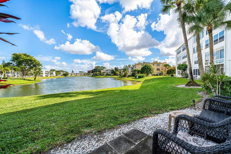 2 bedroom Condominium at 187 Wellington K, Century Village, West Palm Beach — photo 4