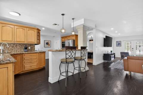736 NE 34th Court, Oakland Park FL - photo 16 of 51