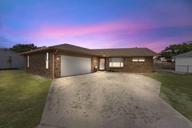 449 SE Oakridge Drive