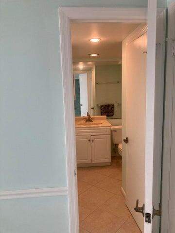 11811 Ave Of The Pga #2-1 C, Palm Beach Gardens FL - photo 24 of 50