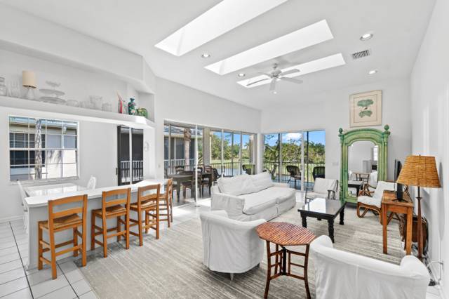 Catalina / Polo Club