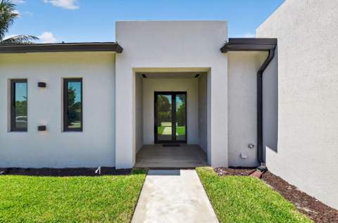 3920 Espan Court, Palm Springs FL - photo 9 of 51