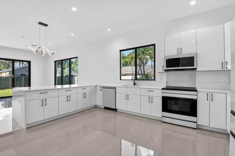 4 bedroom Single Family Residence at 3920 Espan Court, Palm Springs, Palm Springs — photo 1
