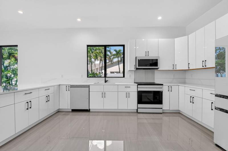 4 bedroom Single Family Residence at 3920 Espan Court, Palm Springs, Palm Springs — photo 4