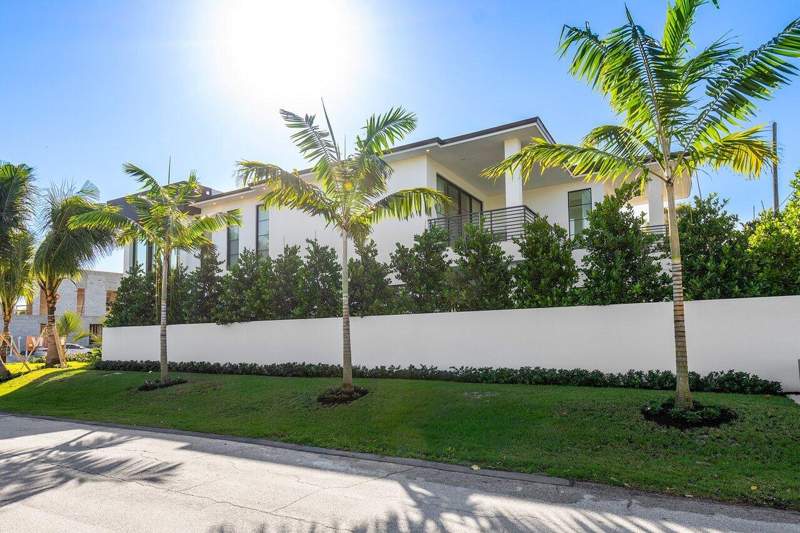 4 bedroom Single Family Residence at 1212 NE 8th Avenue, Kenmont, Delray Beach — photo 3