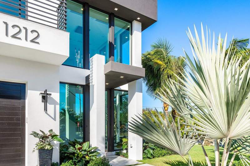 4 bedroom Single Family Residence at 1212 NE 8th Avenue, Kenmont, Delray Beach — photo 4