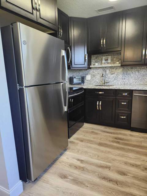 301 Farnham M #301, Deerfield Beach FL - photo 10 of 42