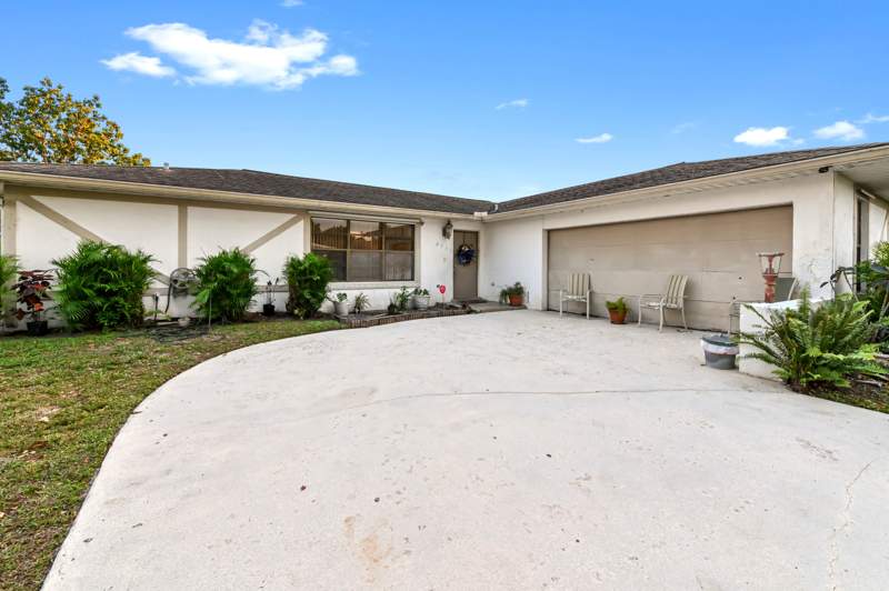 3 bedroom Single Family Residence at 2531 Doral Way, Lone Pine Estates, Riviera Beach — photo 3