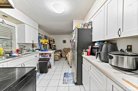 2531 Doral Way, Riviera Beach FL - photo 10 of 28