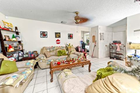2531 Doral Way, Riviera Beach FL - photo 15 of 28