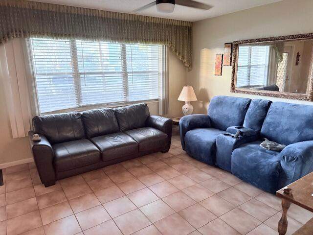 1 bedroom Condominium at 1027 Berkshire B, Berkshire B Condo, Deerfield Beach — photo 2
