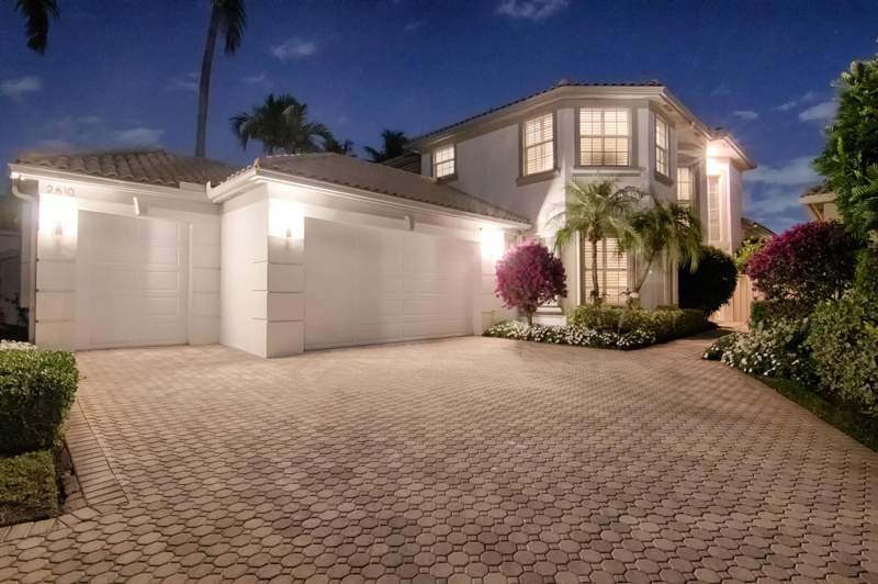 5 bedroom Single Family Residence at 2610 Players Court, Eagles Landing Of P B Polo And Country Club, Wellington — photo 2