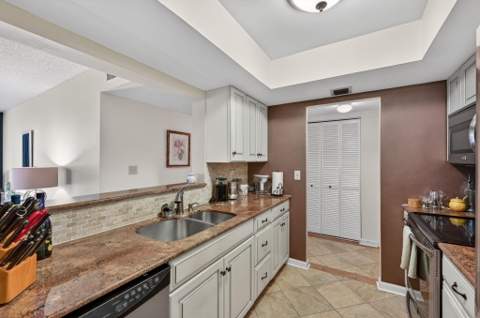 1009 N Ocean Boulevard #312, Pompano Beach FL - photo 9 of 31