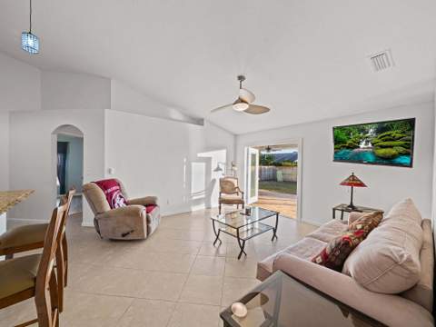 982 SW Worcester Lane, Port St. Lucie FL - photo 7 of 42