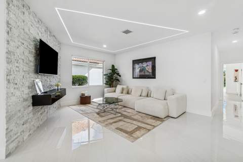 5239 Suffolk Drive, Boca Raton FL - photo 11 of 47
