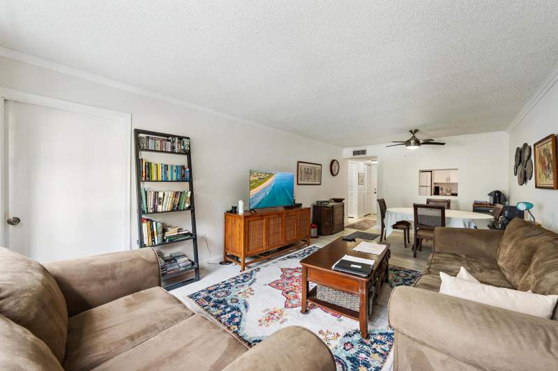 1 bedroom Condominium at 1516 S Lakeside Drive #207, Palm Lake 1 Condo, Lake Worth Beach — photo 3