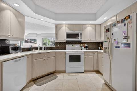 830 Windermere Way, Palm Beach Gardens FL - photo 13 of 41