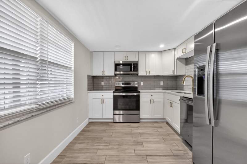 3 bedroom Condominium at 545 Oaks Lane #409, No 68 Palm-Aire Country Club, Pompano Beach — photo 4