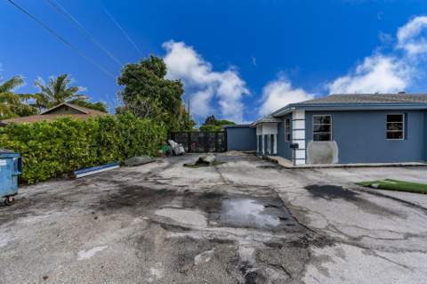 945 Miner Road, Lake Worth FL - photo 11 of 103