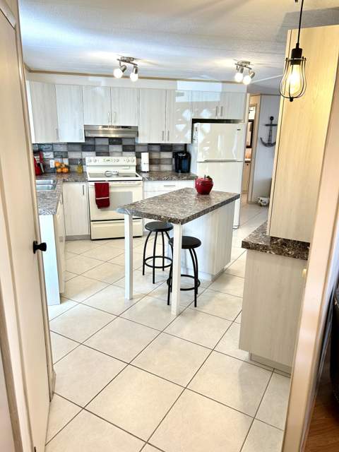 39012 Gayle Bay, Boynton Beach FL - photo 11 of 45
