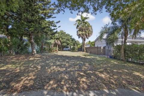427 32nd Street, West Palm Beach FL - photo 6 of 18