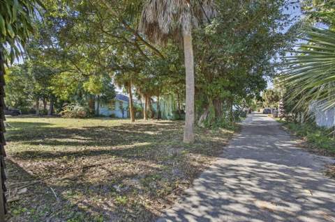 427 32nd Street, West Palm Beach FL - photo 11 of 18