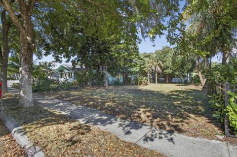 427 32nd Street, West Palm Beach FL - photo 13 of 18