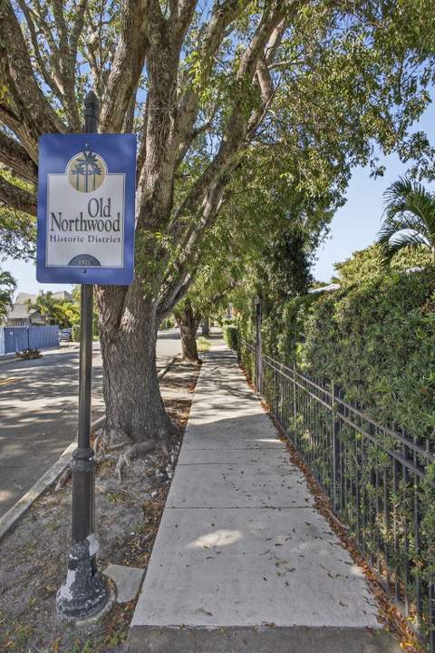 427 32nd Street, West Palm Beach FL - photo 14 of 18