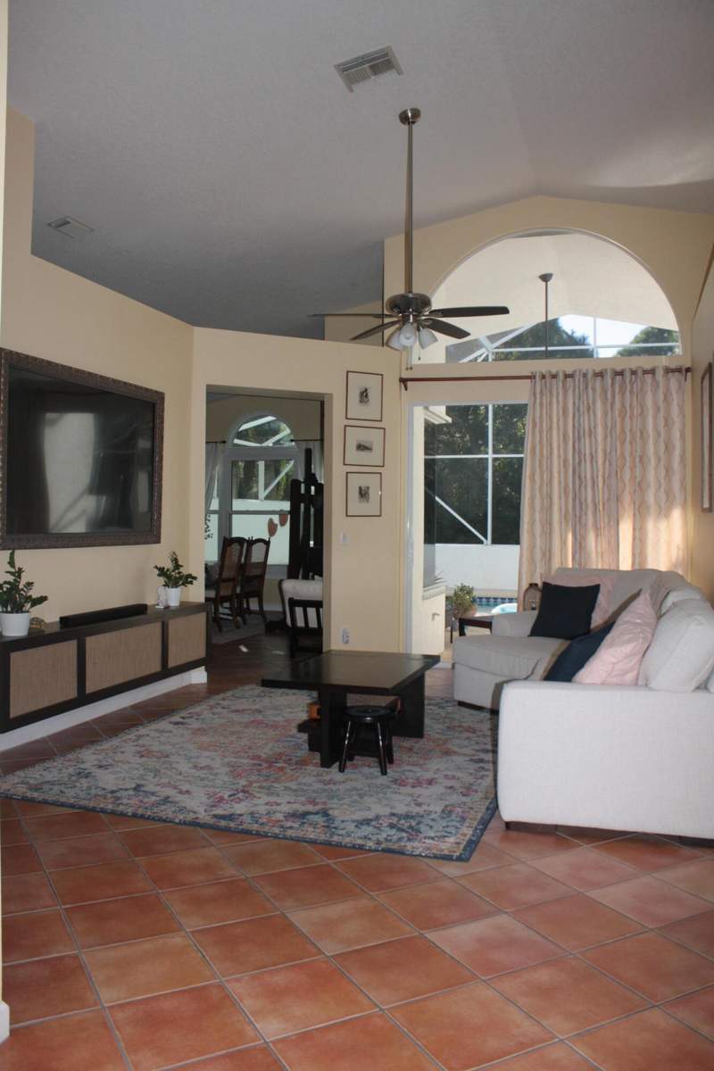 4 bedroom Single Family Residence at 639 SW Lake Charles Circle, Lake Charles Phase 2E, Port St. Lucie — photo 2