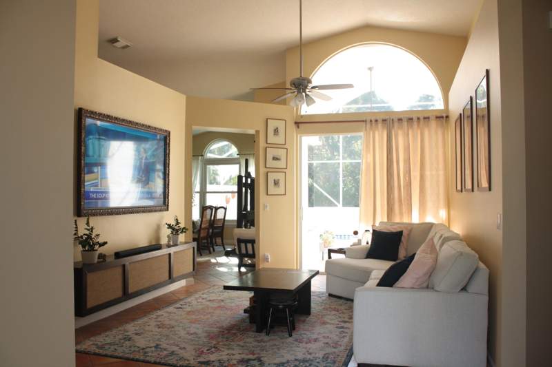 4 bedroom Single Family Residence at 639 SW Lake Charles Circle, Lake Charles Phase 2E, Port St. Lucie — photo 4