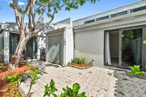 271 NW 15th Street, Boca Raton FL - photo 6 of 35