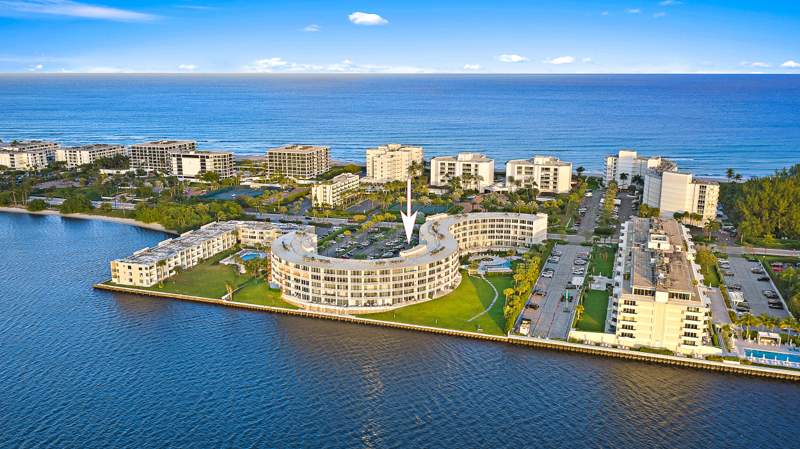 2 bedroom Condominium at 2760 S Ocean Boulevard #310, Regency Of Palm Beach, Palm Beach — photo 3
