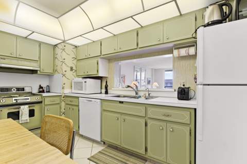 1149 Hillsboro Mile #1008, Hillsboro Beach FL - photo 21 of 52