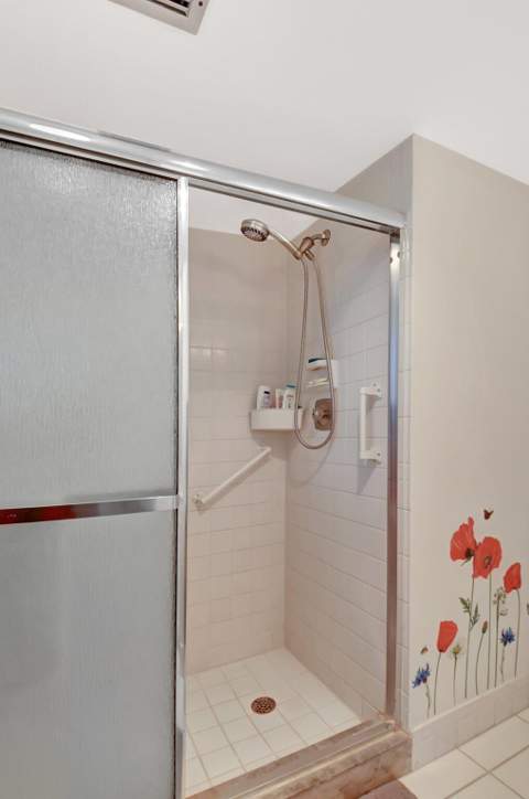 3951 Via Poinciana #415, Lake Worth FL - photo 18 of 58