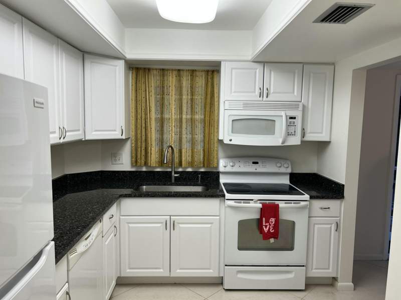 2 bedroom Condominium at 18081 SE Country Club Drive #7-69, The Little Club, Jupiter — photo 2