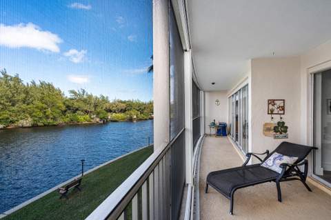 1537 E Hillsboro Boulevard #243, Deerfield Beach FL - photo 20 of 30