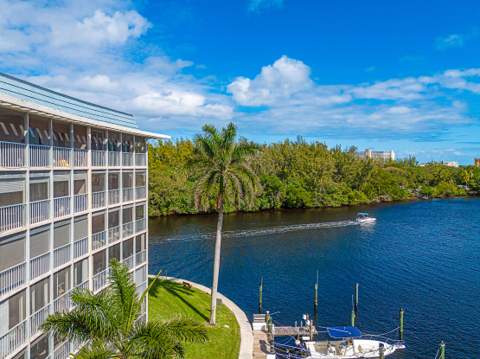1537 E Hillsboro Boulevard #243, Deerfield Beach FL - photo 7 of 30