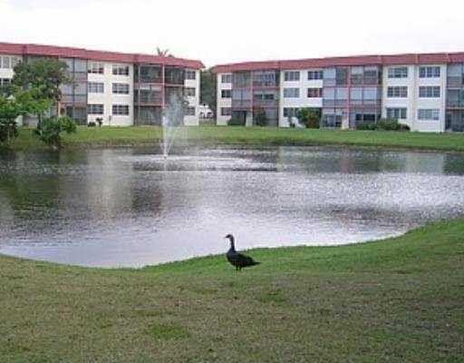 1 bedroom Condominium at 681 S Hollybrook Drive #105, Hollybrook Golf And, Pembroke Pines — photo 1